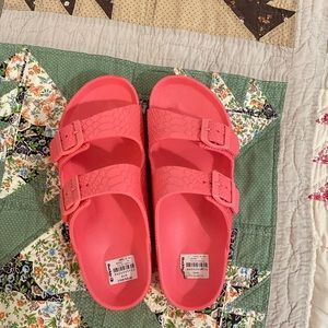 PINK BUCKLE SLIDES